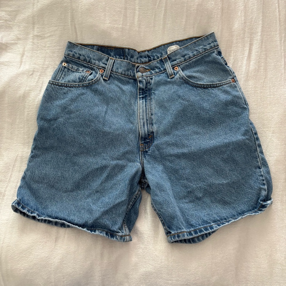 ❌SOLD❌ Vintage Levi’s 551 Shorts Blue Size 31”